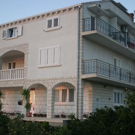 Apartments Вела-Лука Экстерьер фото