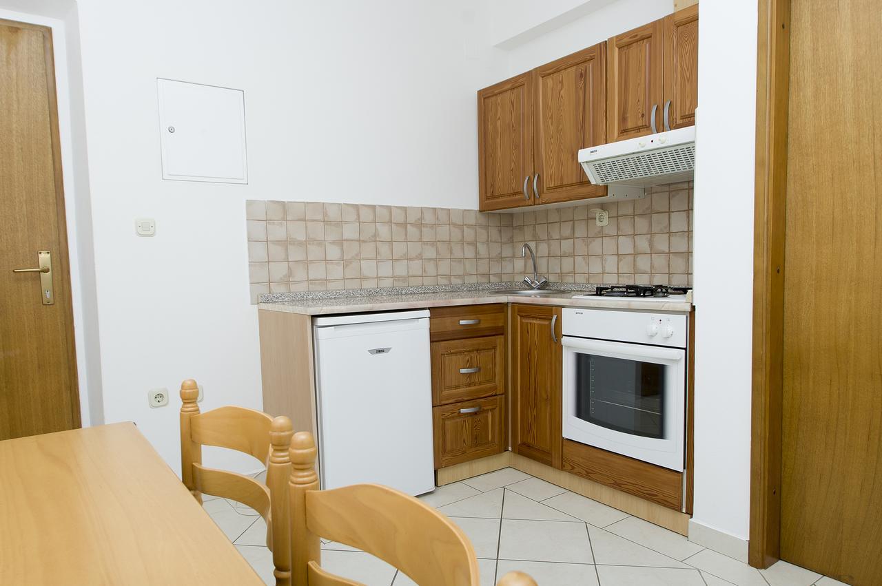 Apartments Вела-Лука Экстерьер фото